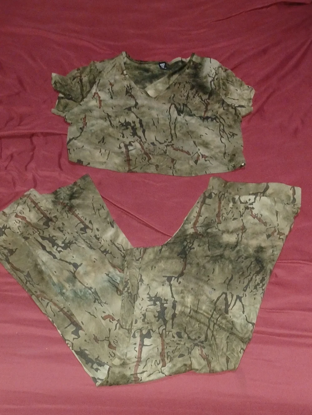 SHEIN Green Camo Two-Piece Crop Top & Wide Leg Pants Set - Size 1X